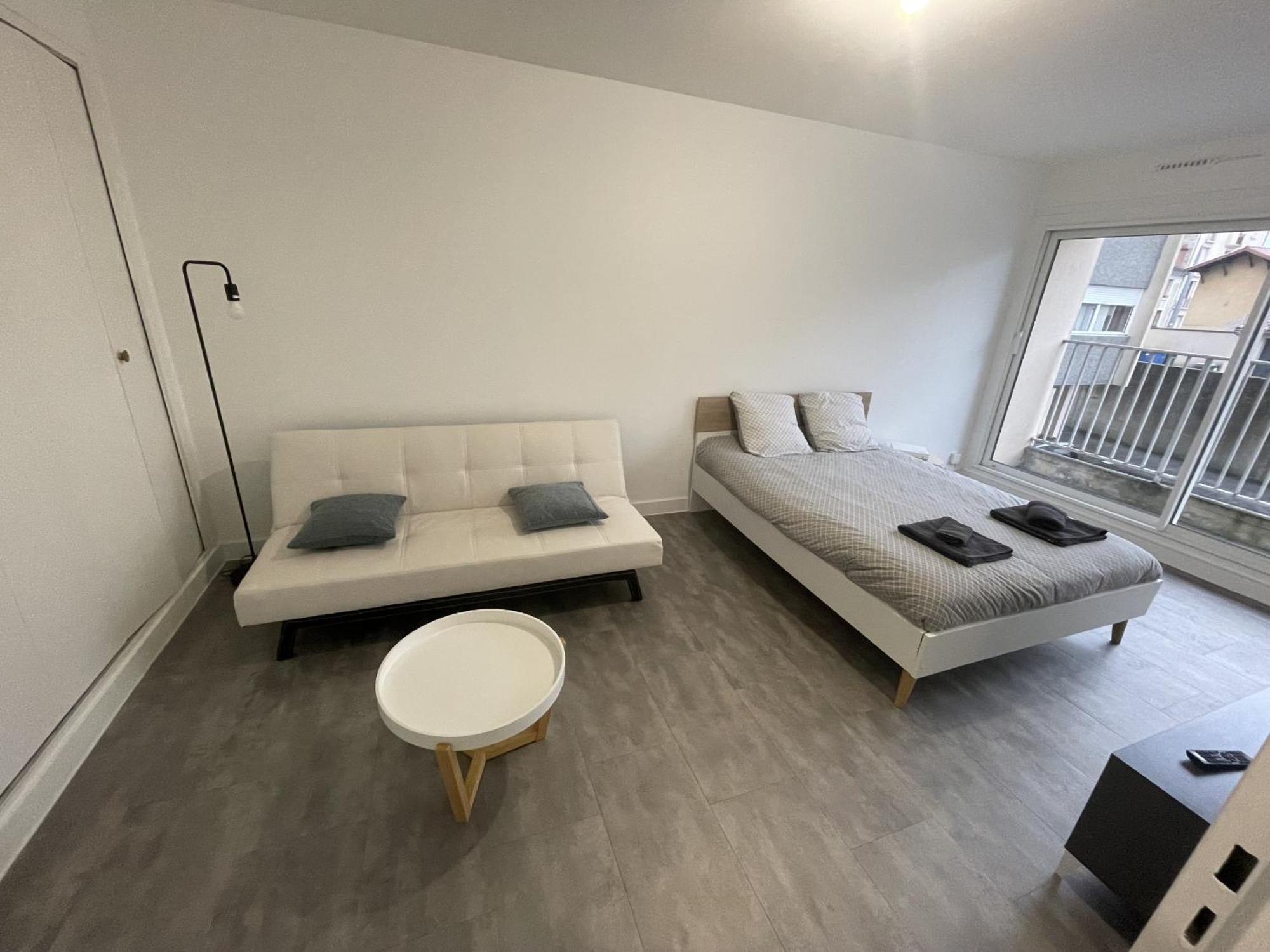 לימוז' Logement Neuf A Proximite Du Centre Ville Avec Parking מראה חיצוני תמונה
