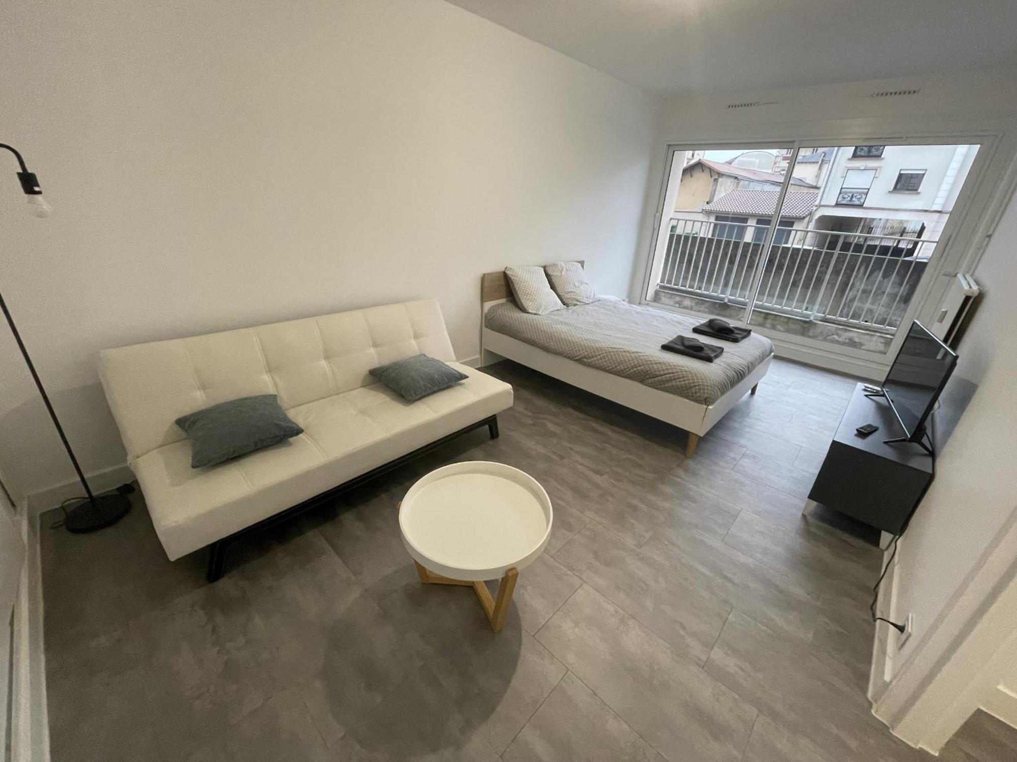 לימוז' Logement Neuf A Proximite Du Centre Ville Avec Parking מראה חיצוני תמונה